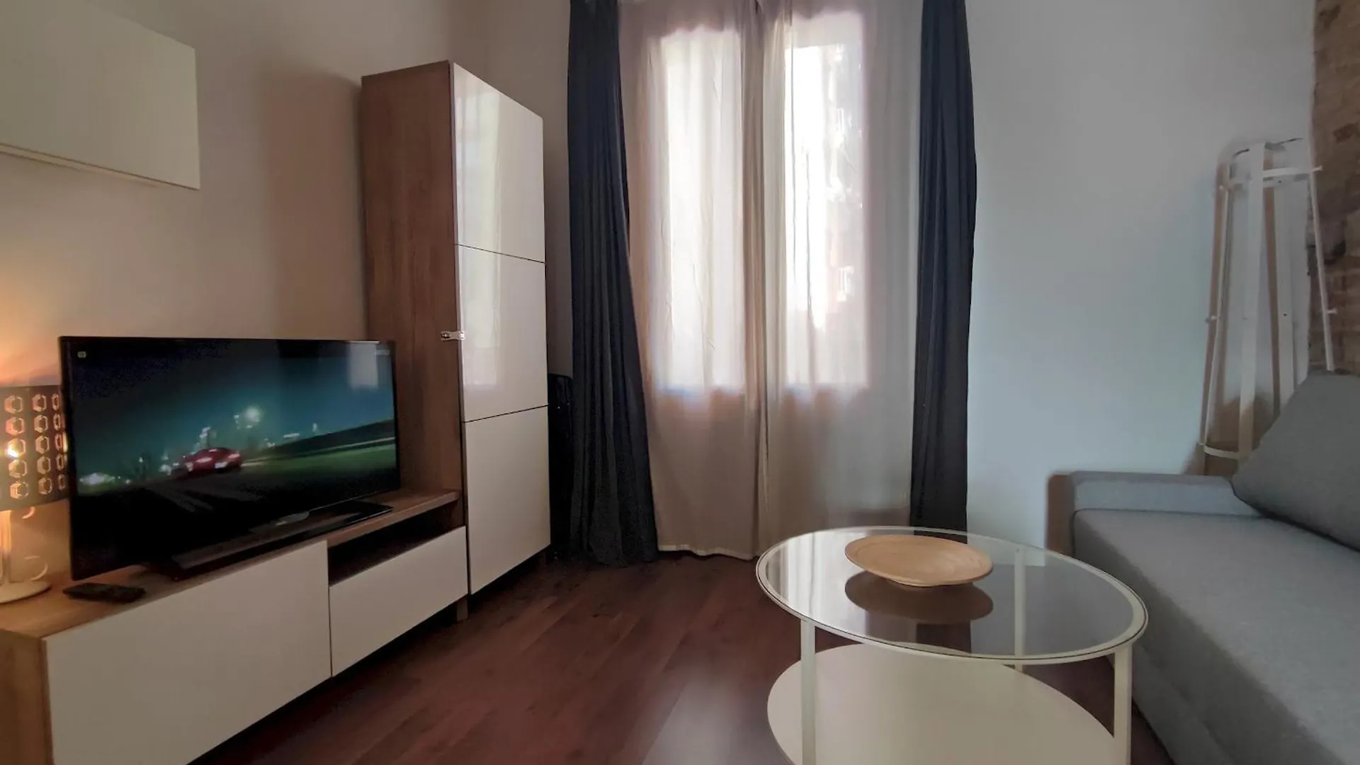 Catalan Comfort Near Sagrada Familia Barcelona